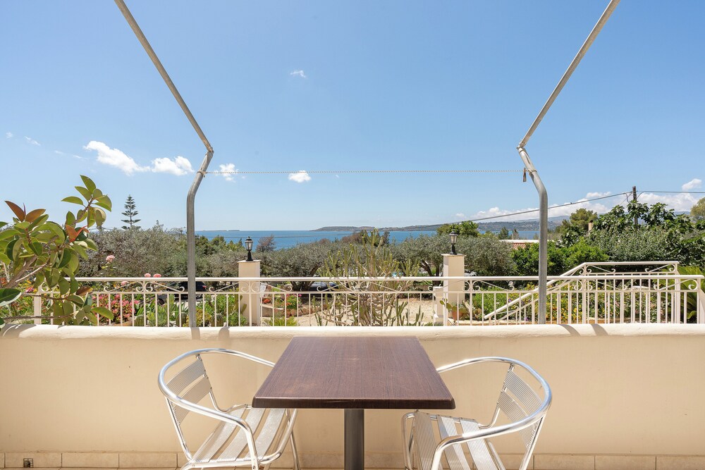 

Milano - Cefalonia, Isole Greche - Oskars Studios & Apartments