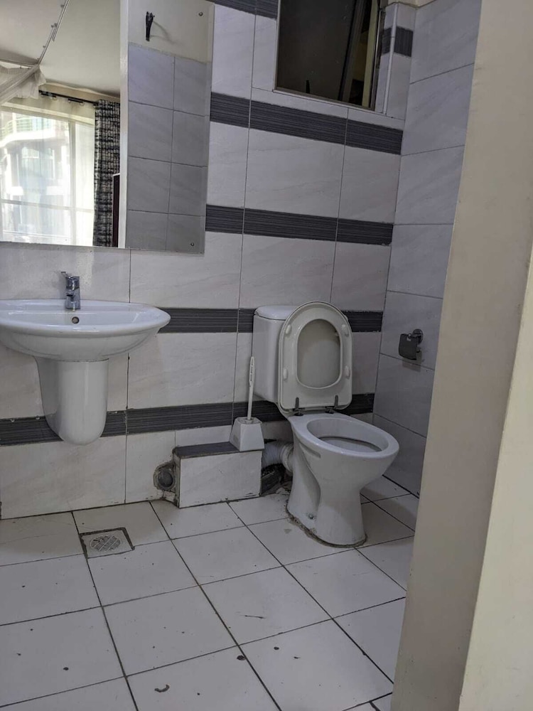 

Milano - Nairobi - Epitome Times Hotel