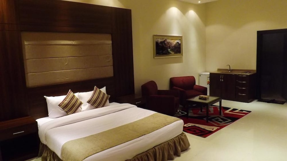 

Roma - Riad - Taleen AlMasif hotel apartments