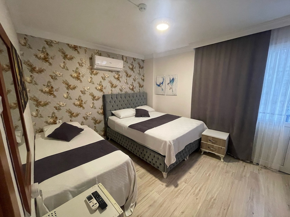 

Roma - Izmir, Turchia - The Temple Hotel