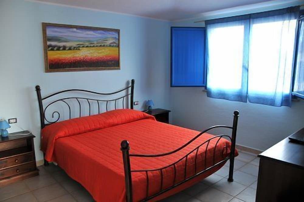 

Milano - Bari Sardo - Hotel Baia Cea