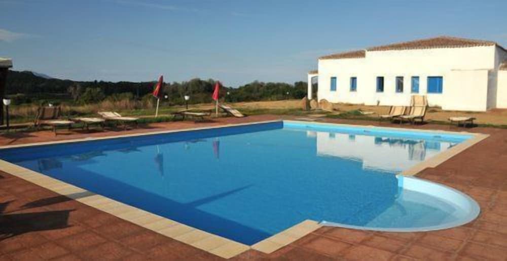 

Milano - Bari Sardo - Hotel Baia Cea