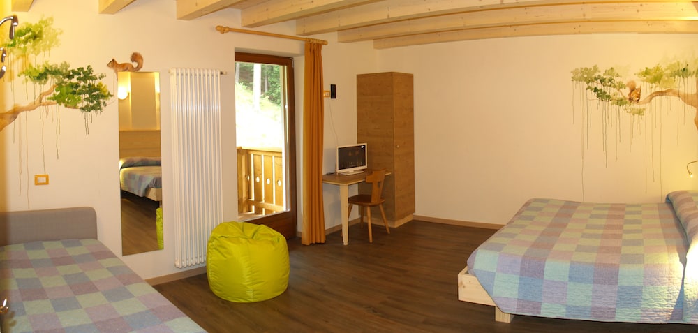 

Bari - Cavalese - Hotel Ganzaie