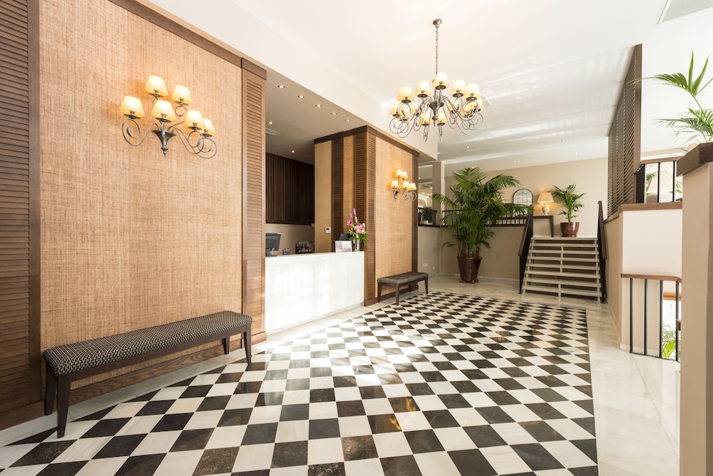 

Roma - Gibilterra - The Rock Hotel