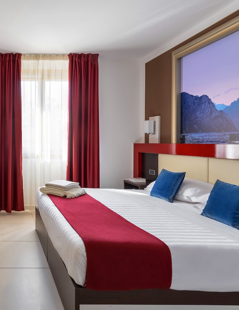 

Olbia - Castelnuovo del Garda - Kairos Garda Hotel