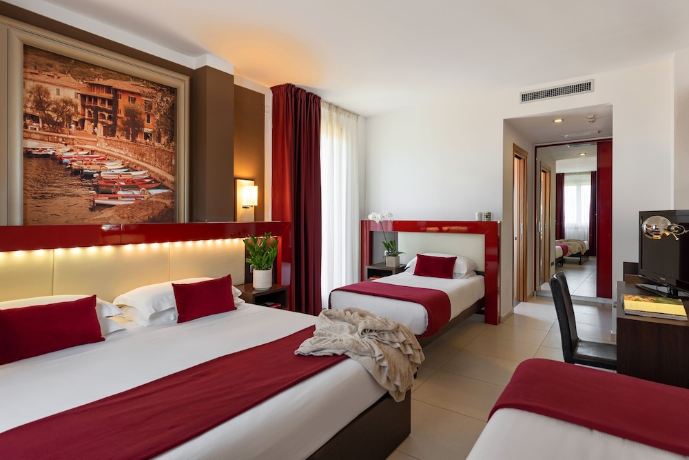 

Napoli - Castelnuovo del Garda - Kairos Garda Hotel