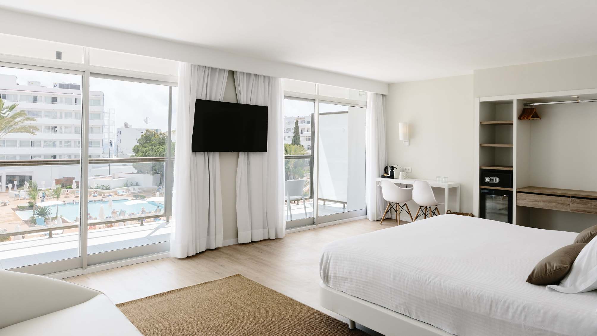 

Roma - Santa Eulalia del Río - AluaSoul Ibiza - Adults only