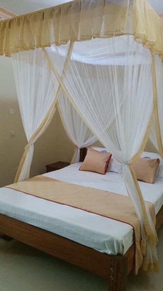 

Milano - Mtwapa - Jambo Travellers Hotel