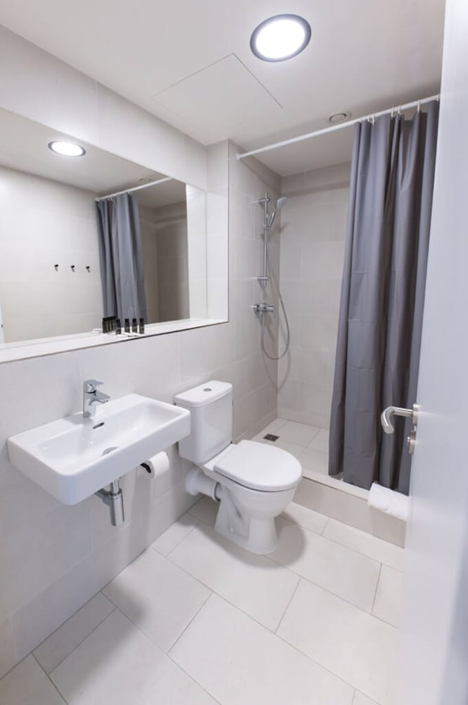 

Ancona - Praga, Aeroporto Václav Havel - Post 120 Suites