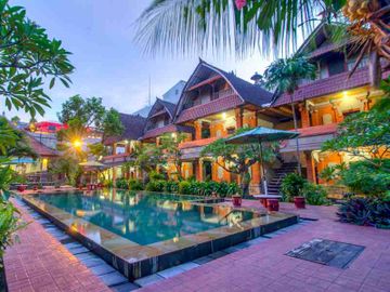 

Bari - Legian Beach - Troppo Zone Puri Rama Resort Kuta