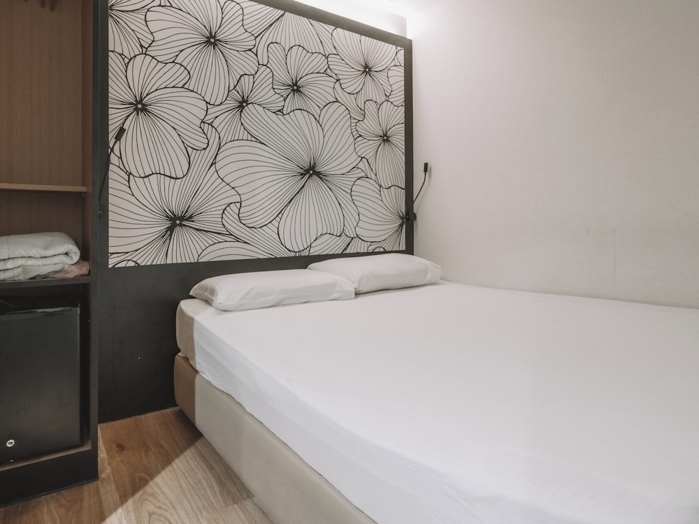 

Roma - Singapore - Hi Hotel Dot