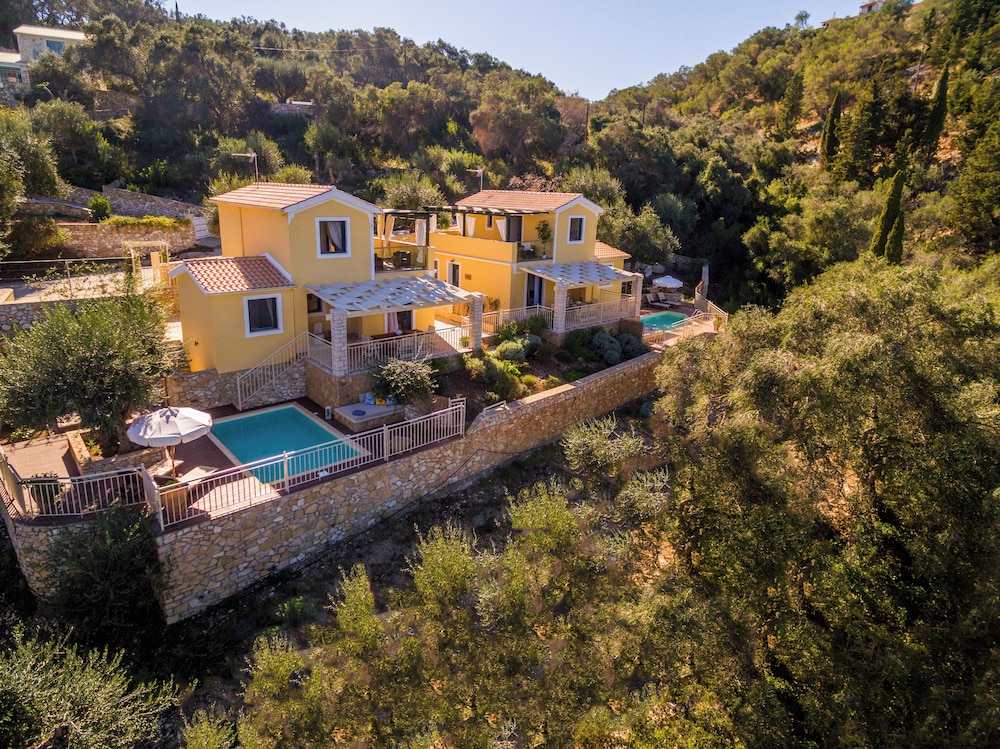 

Bologna - Paxos - Villas Muscallas by Konnect, 200m from the Beach.