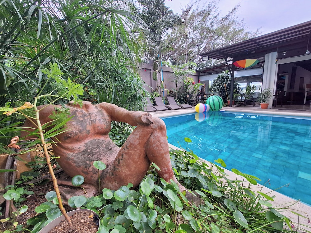 

Milano - San Jose - Colours Oasis Resort ADULT ONLY