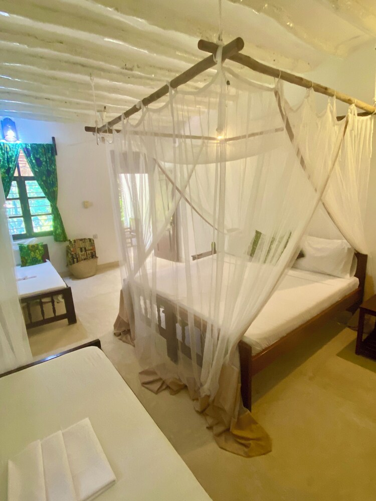 

Milano - Mangapwani - Mangrove Lodge