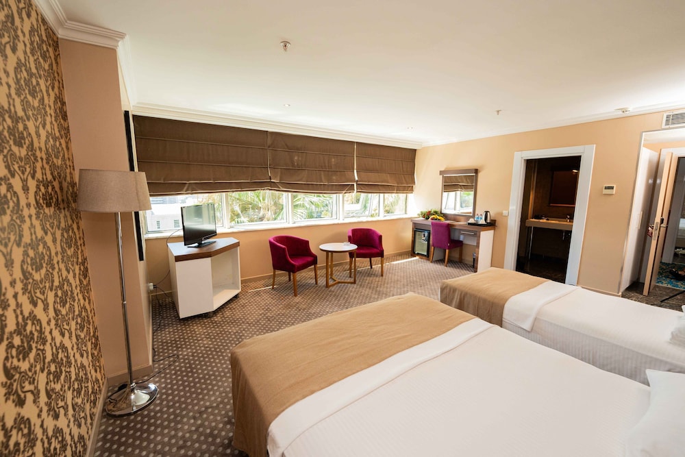 

Bologna - Esenyurt - Boris Hotel Beylikdüzü