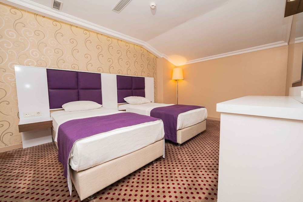 

Venezia - Beylikduzu - Boris Hotel Beylikdüzü
