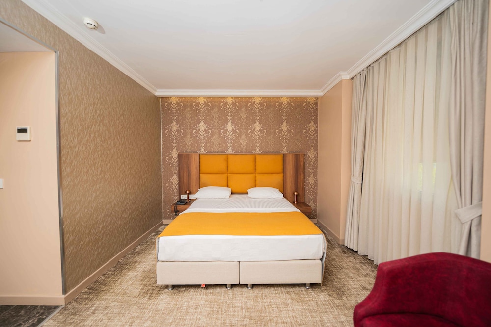 

Roma - Esenyurt - Boris Hotel Beylikdüzü