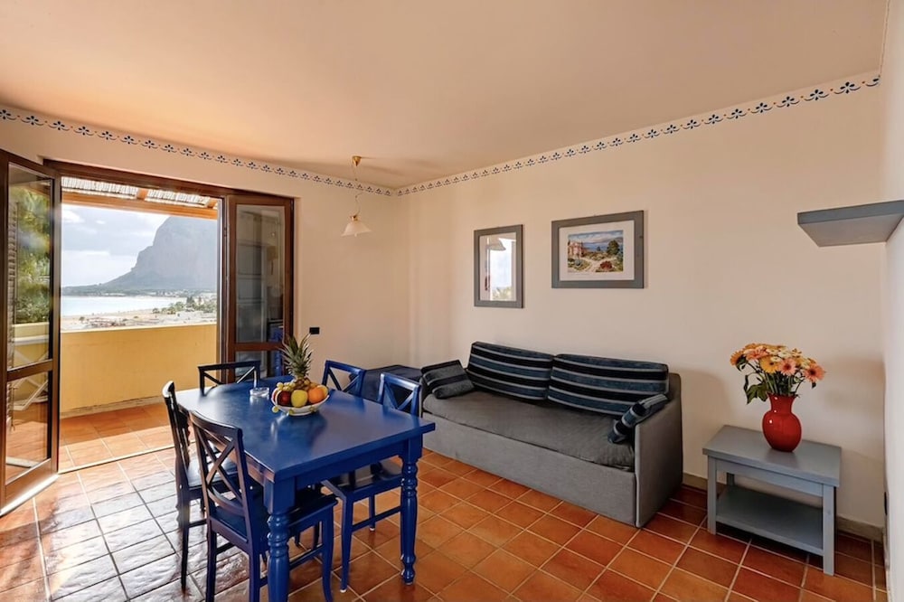 

Milano - San Vito Lo Capo - Villaggio Cala Mancina