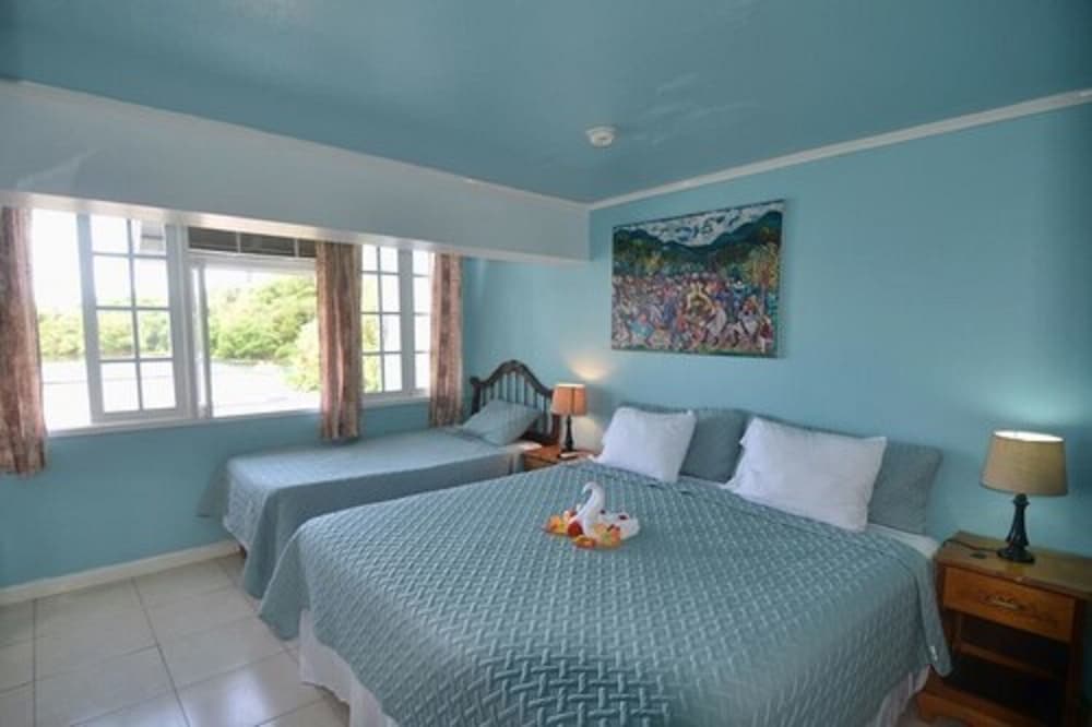 

Catania - Port Antonio - Moon San Villa at the Blue Lagoon
