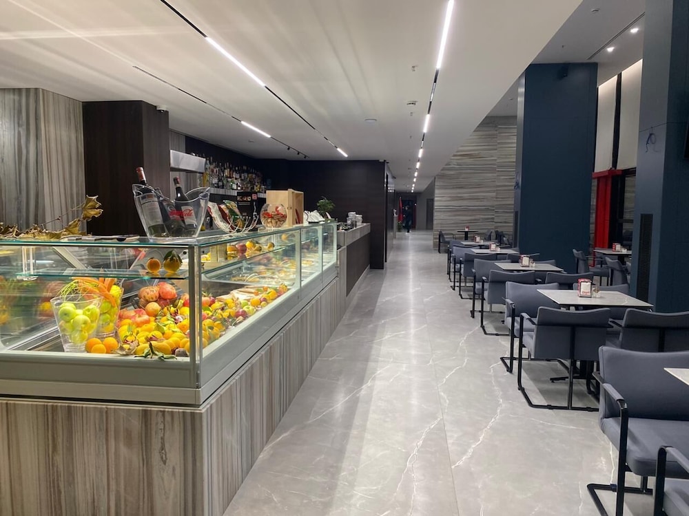 

Genova - Valona - Hotel Partner