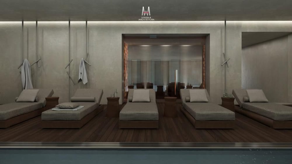 

Lamezia Terme - Valona - Hotel Partner