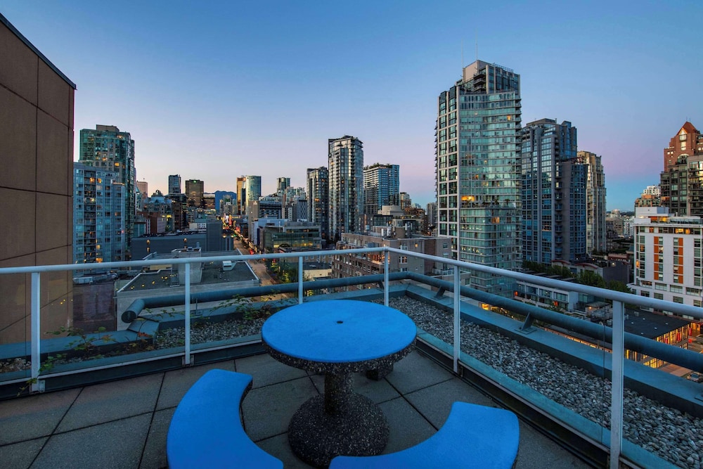 

Venezia - Vancouver - Grand Park Hotel & Suites Downtown Vancouver, Ascend Hotel Collection