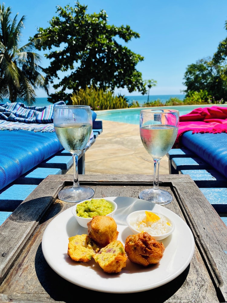 

Roma - Kama - Mangrove Lodge