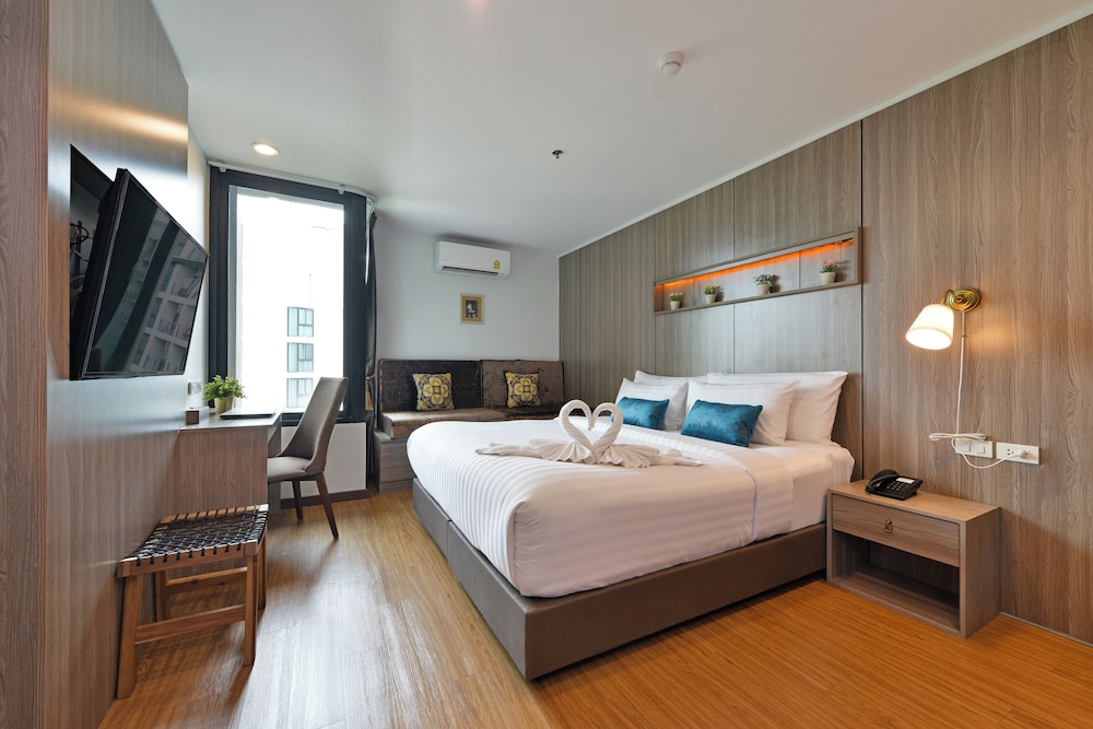 

Roma - Bangna - Bedever Boutique Bangkok Hotel - BTS Phra Khanong