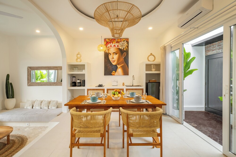 

Napoli - Canggu - Villa Merlin 2 Bedrooms Private Pool