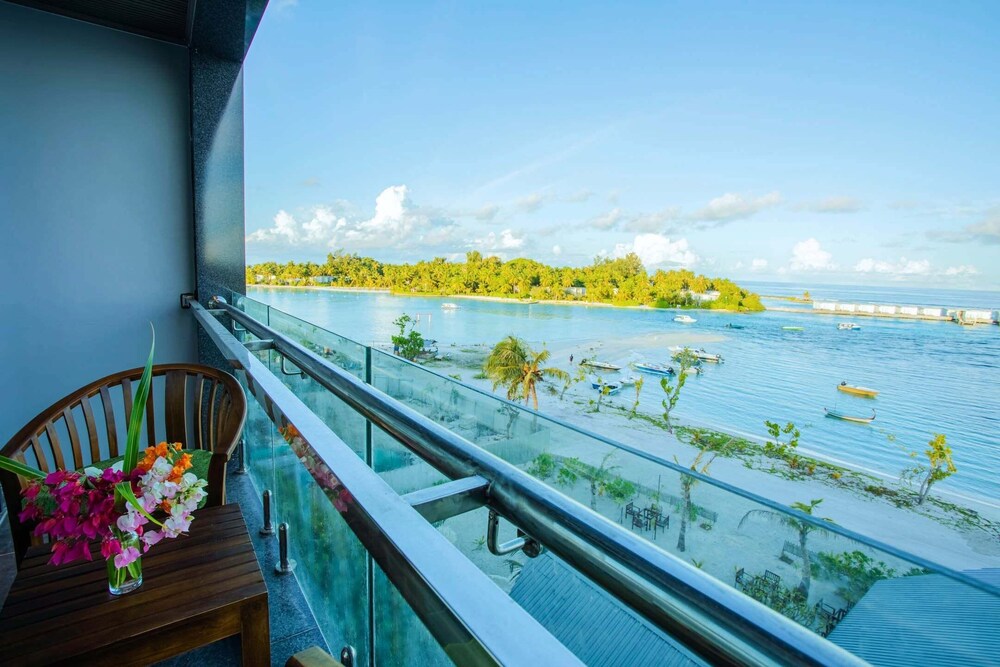 

Bologna - South Male Atoll - Beach Hotel Guraidhoo