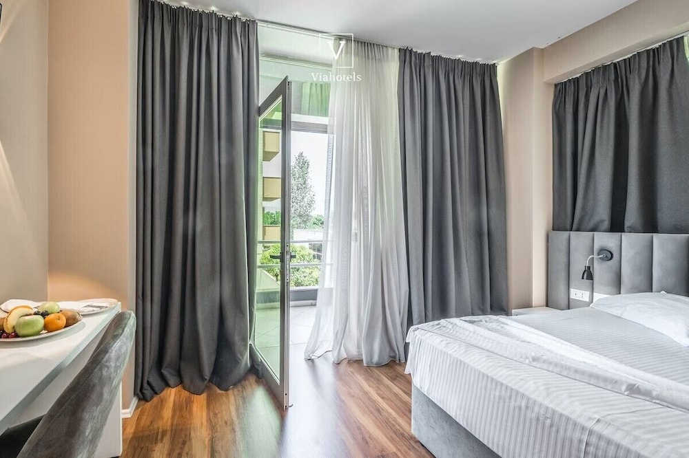 

Bari - Tirana - VH Broad Way Tirana Center Hotel