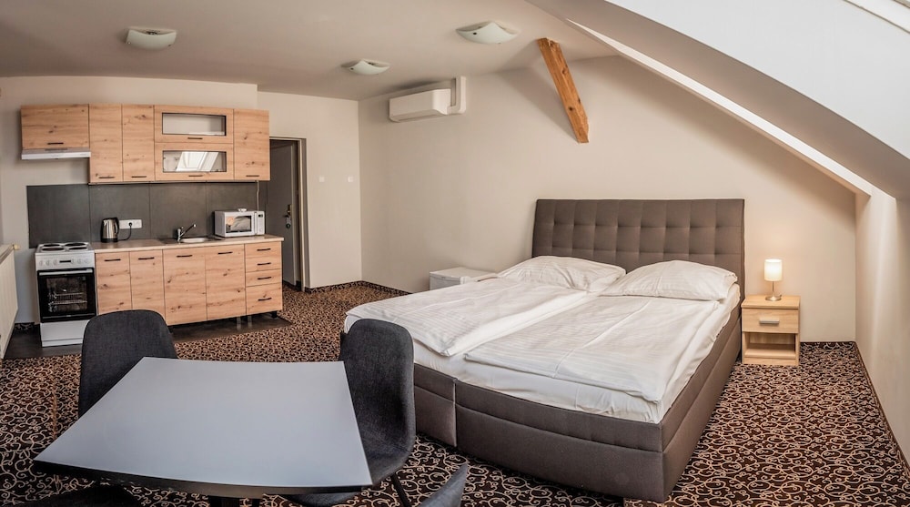 

Catania - Praga - Hotel Brixen