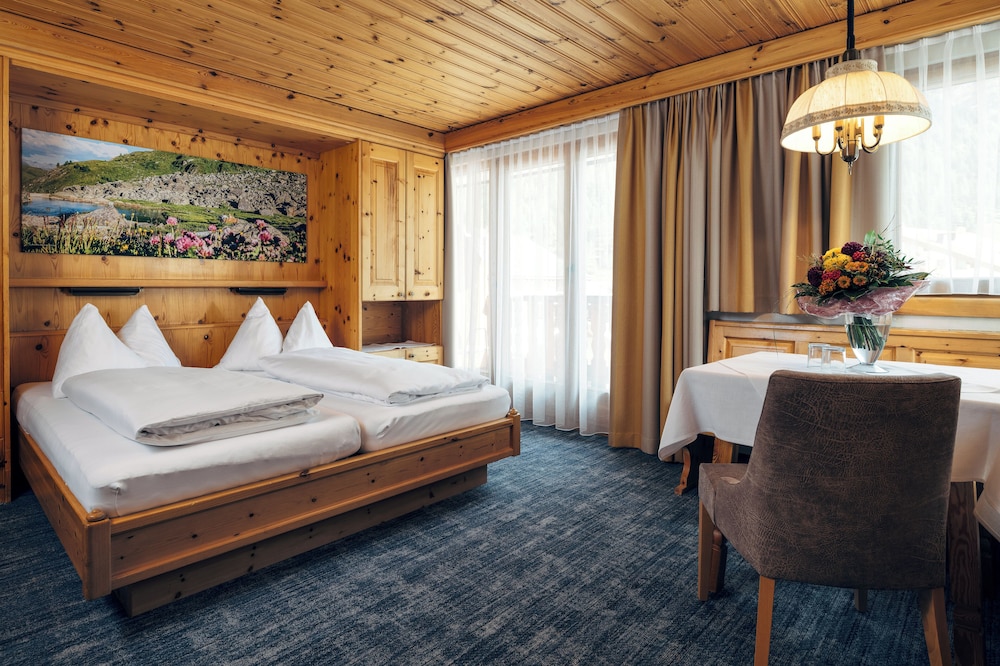 

Catania - Samnaun - Wellnesshotel Engadin