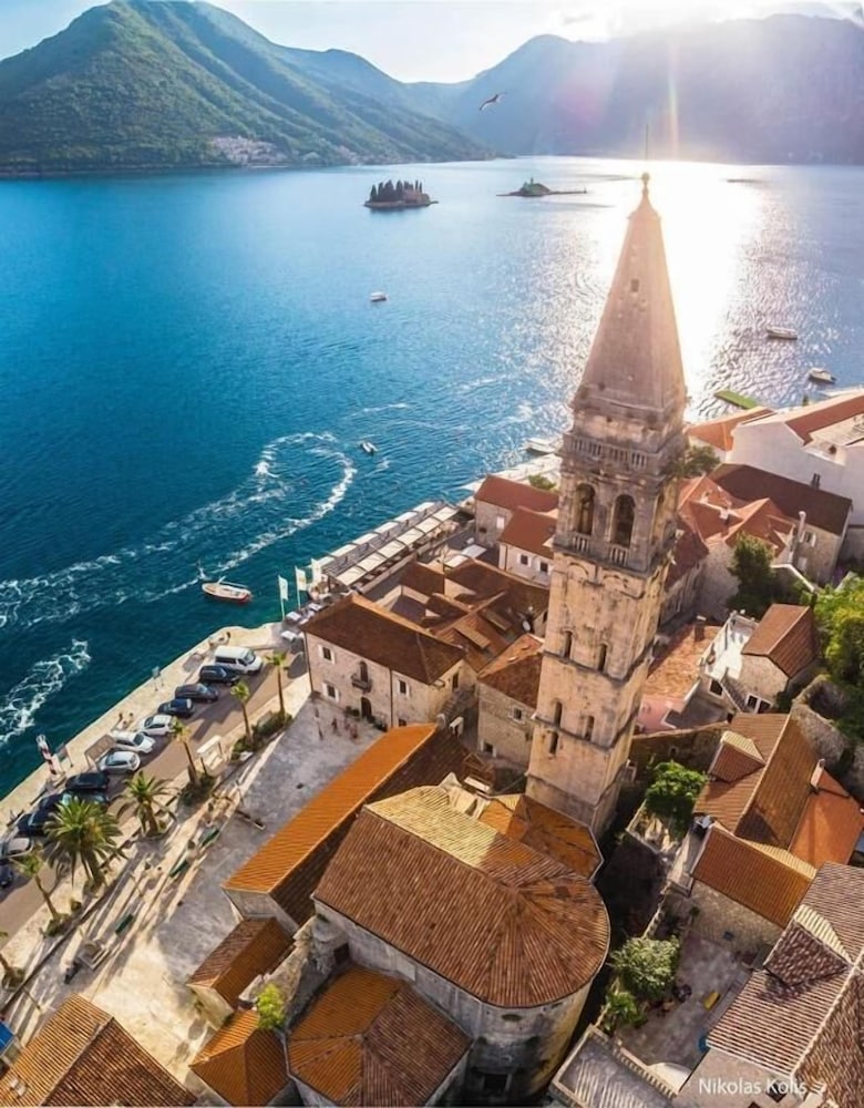 

Napoli - Tivat - Conte Hotel & Restaurant