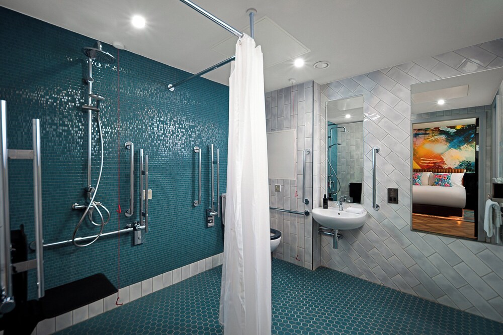 

Bologna - Blackrock - NYX Hotel Dublin Portobello