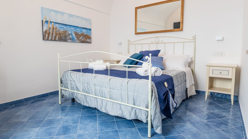 

Milano - Furore - Albergo Diffuso Bacco Furore