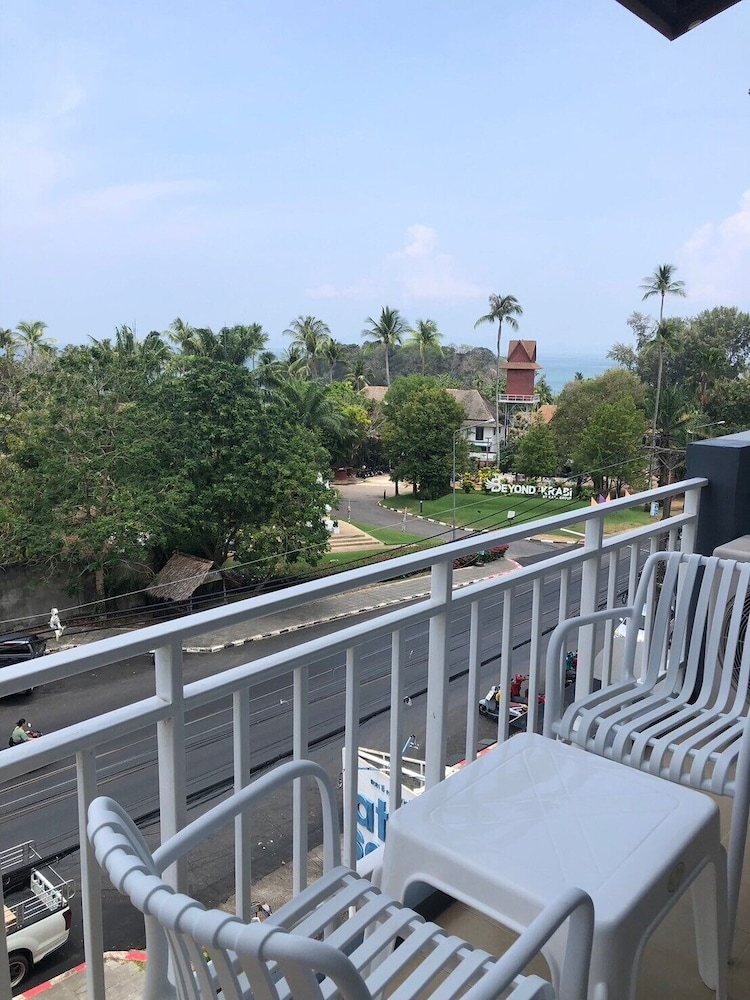 

Roma - Klong Muang Beach - Naka Guest House