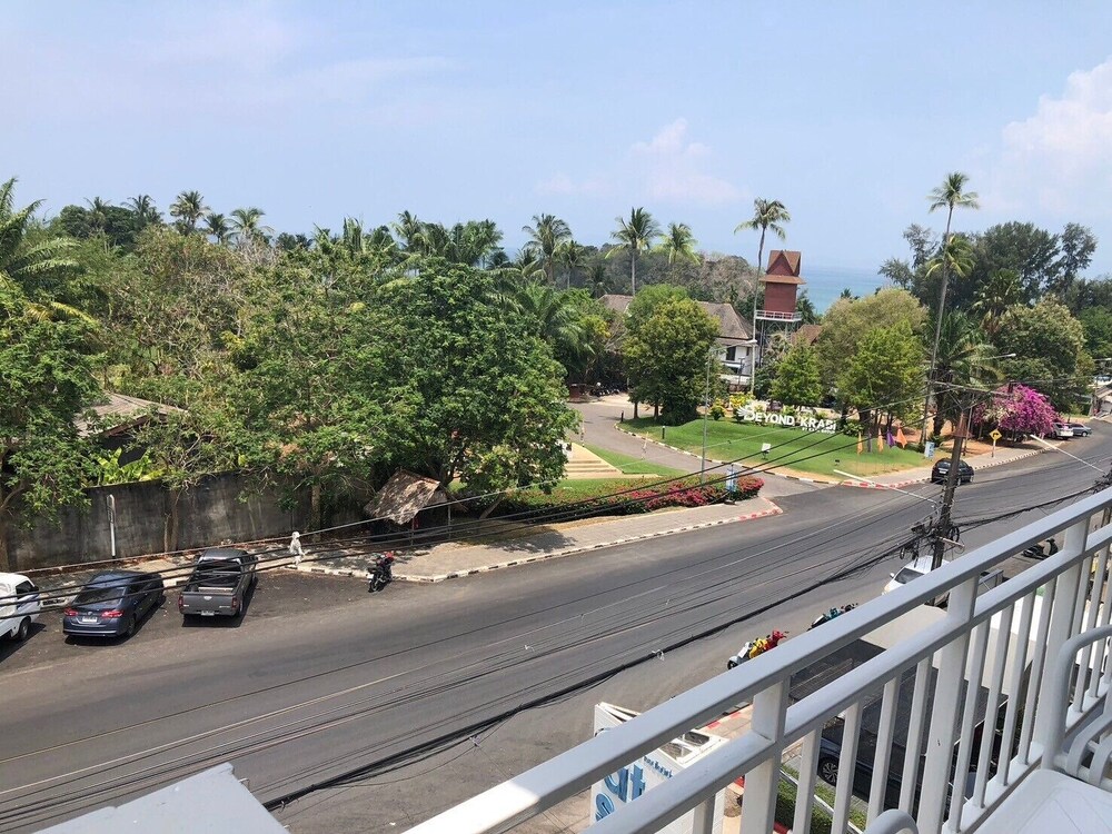 

Milano - Klong Muang Beach - Naka Guest House