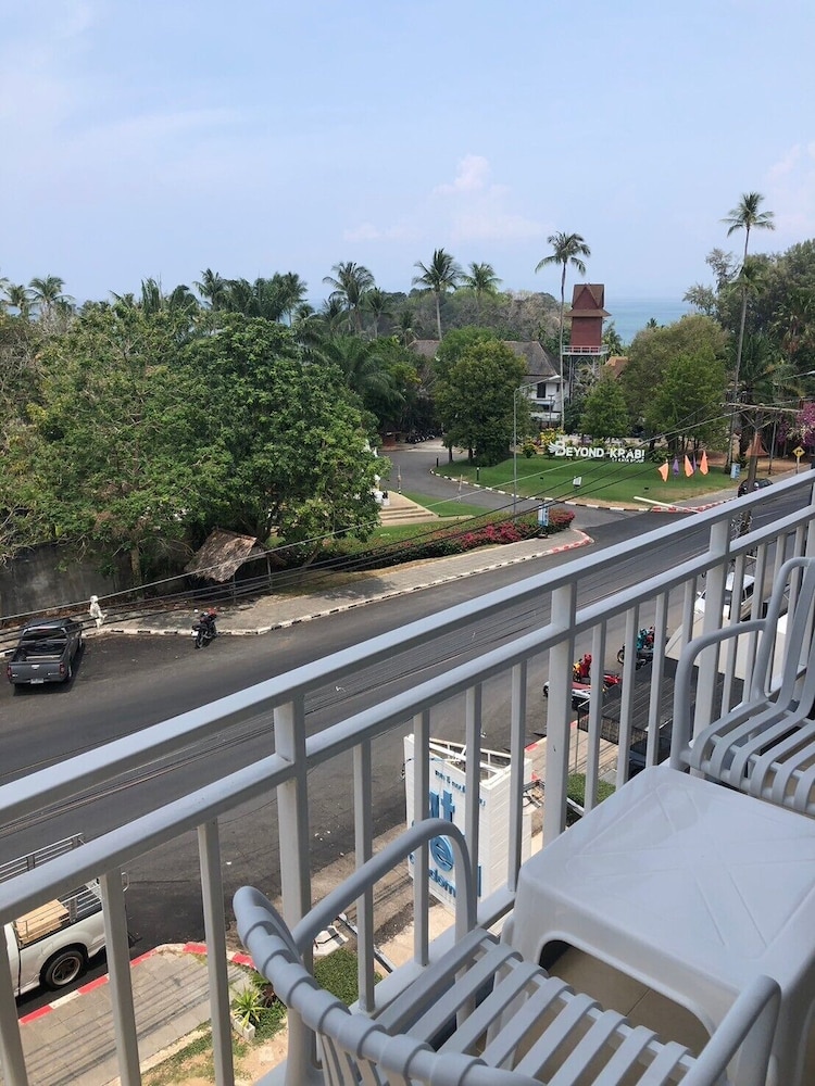 

Milano - Klong Muang Beach - Naka Guest House