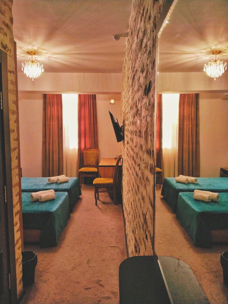 

Milano - Tashkent - Hirot Tashkent hotel