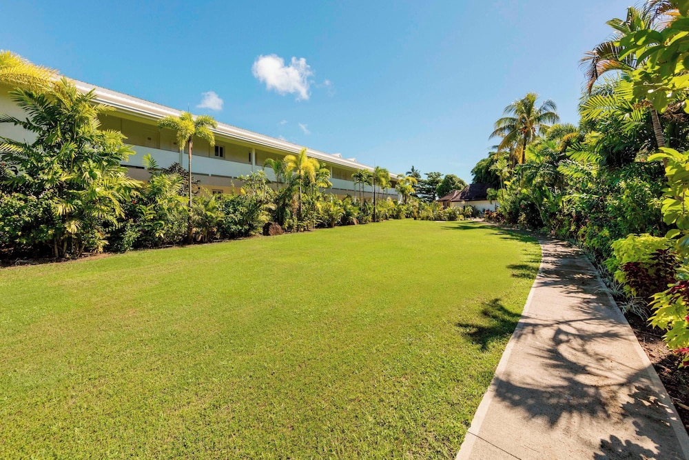 

Roma - Apia - Sheraton Samoa Aggie Grey's Hotel & Bungalows