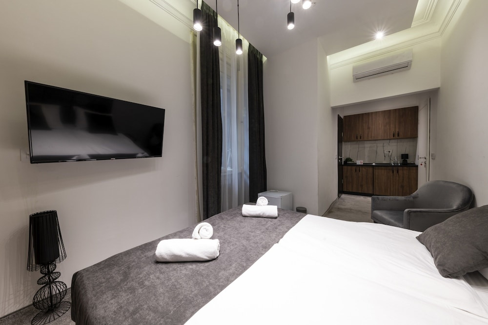 

Milano - Belgrado - Boutique Hotel Kings Palace