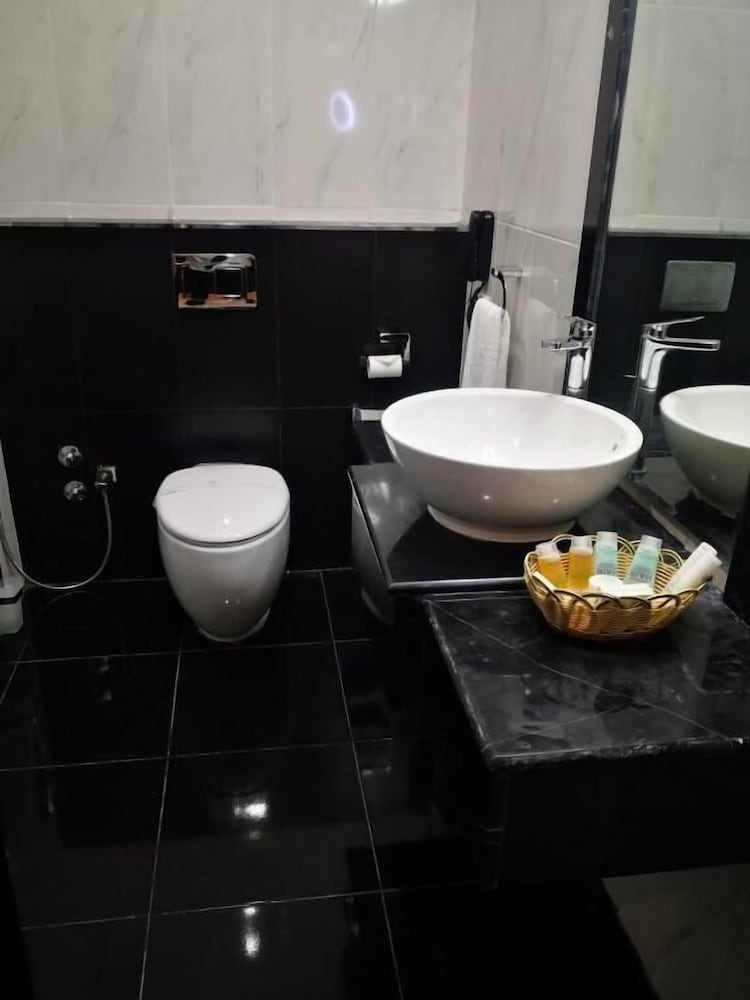 

Catania - Doha - Royal Qatar Hotel