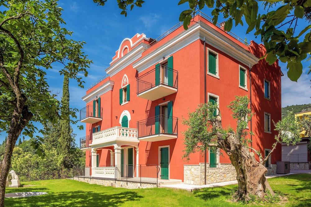 

Milano - Garda - Sporthotel Olimpo