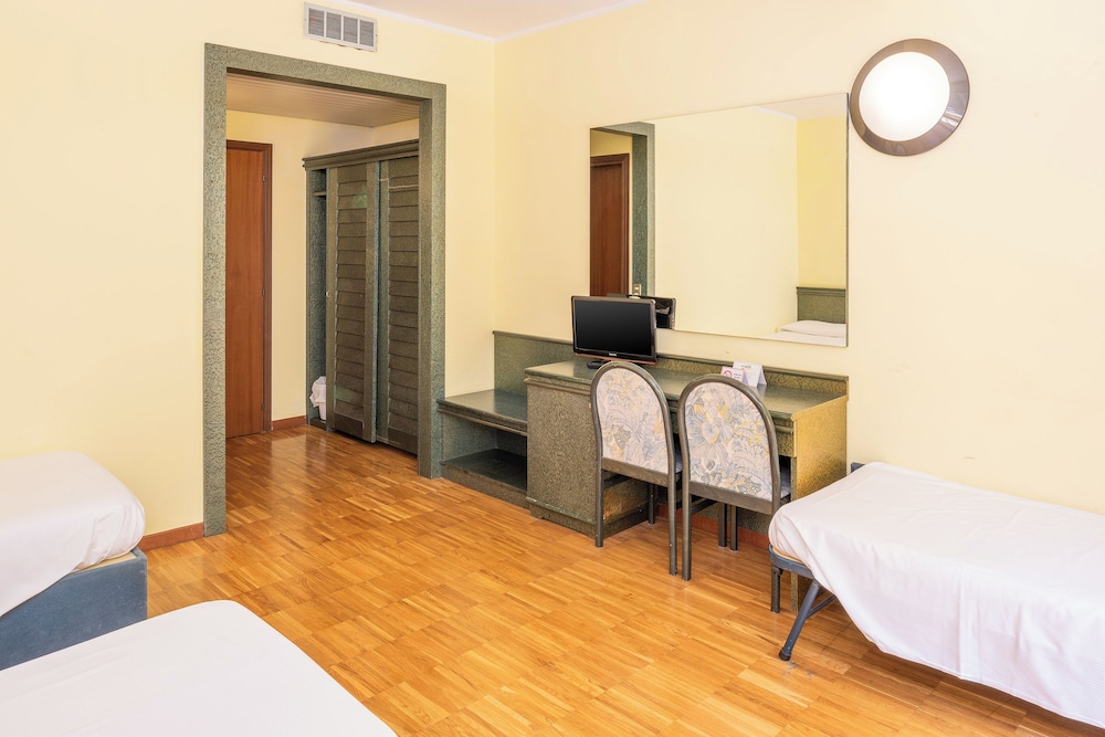 

Cagliari - Toscolano Maderno - Hotel Internazionale