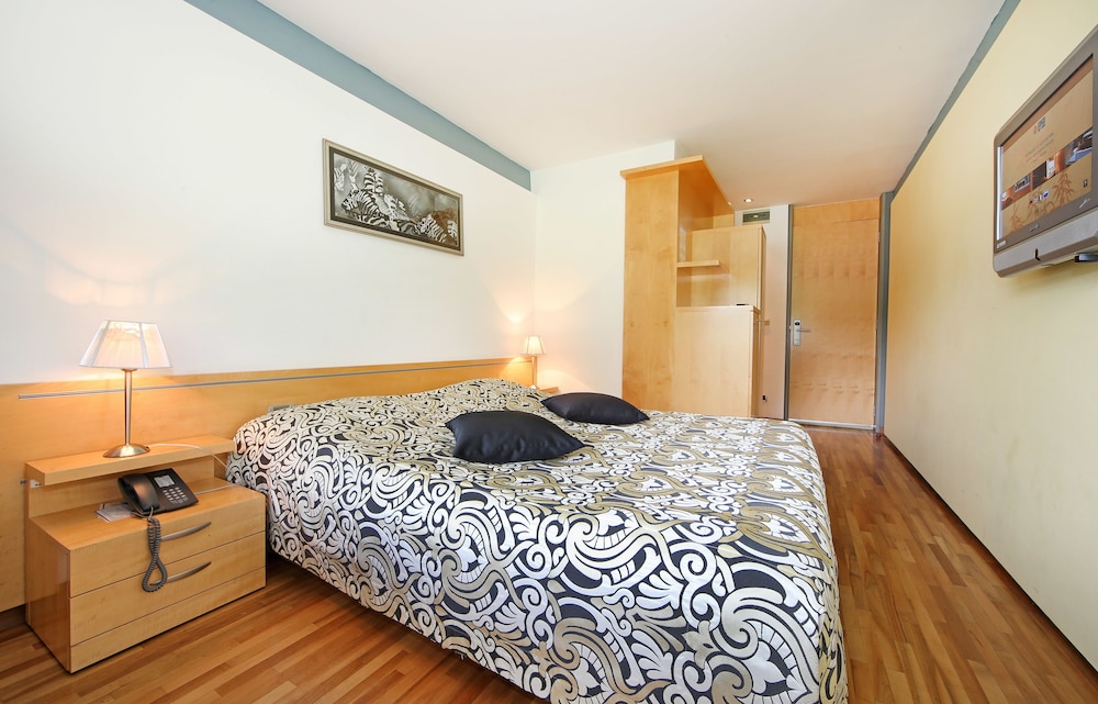 

Bari - Grosuplje - Hotel Grosuplje