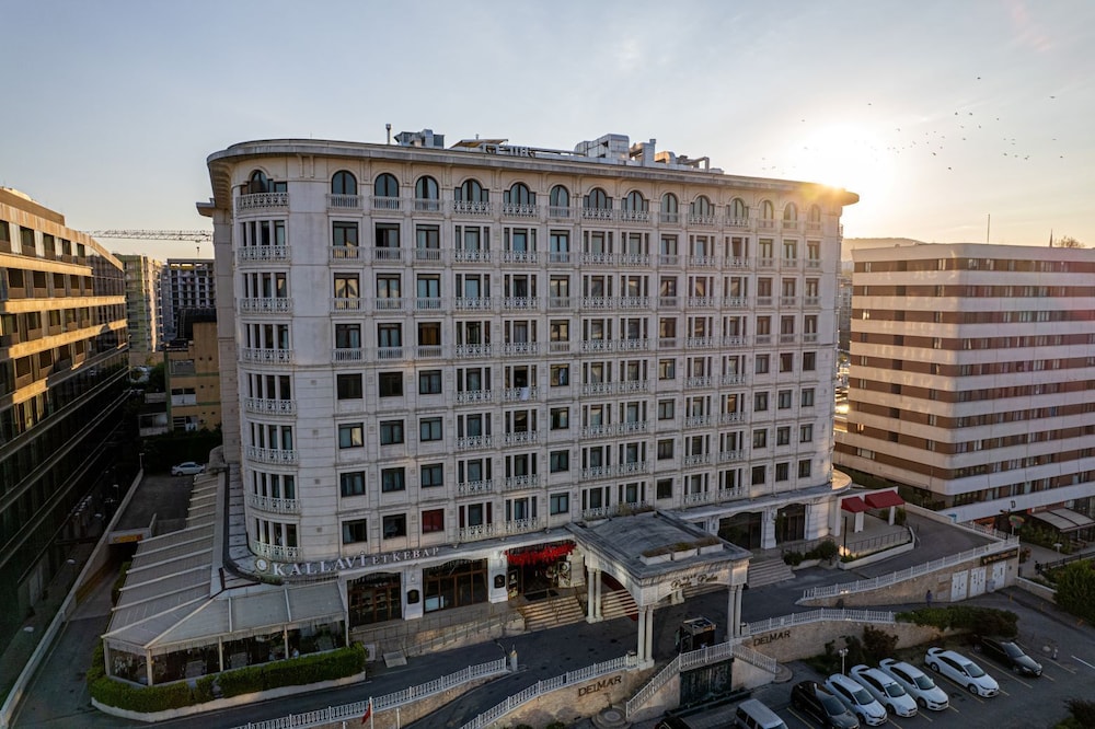 

Trieste - Istanbul - ELİT SUİT