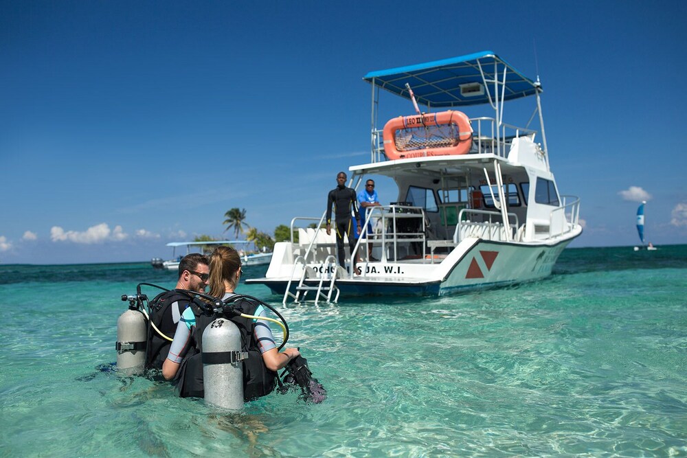 

Bologna - Ocho Rios - Couples Tower Isle All Inclusive