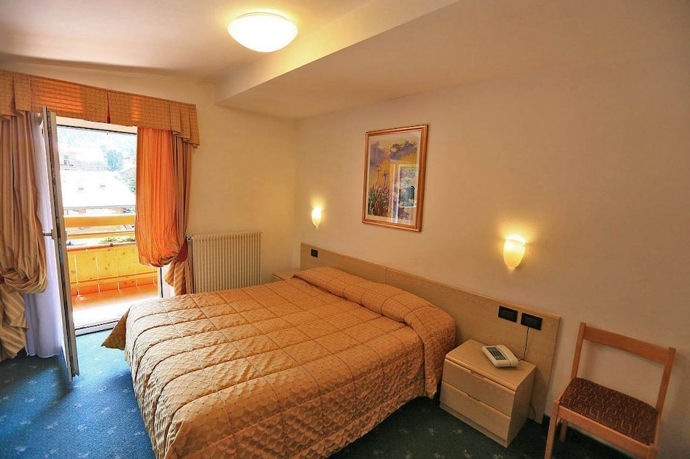 

Napoli - Campestrin - Hotel Chalet Alaska
