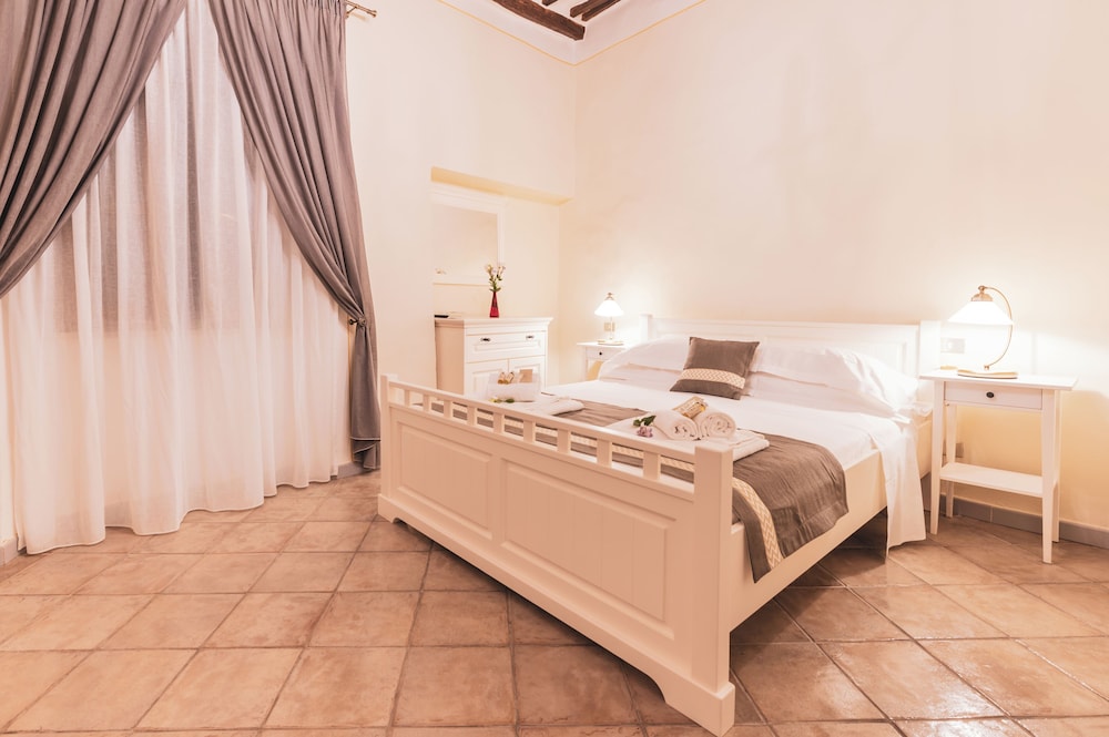 

Cagliari - Montalcino - Albergo Giardino